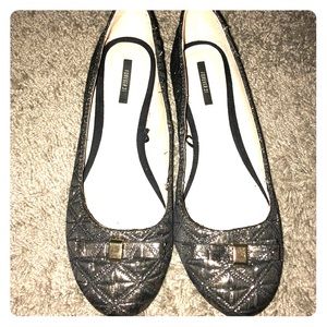 VGUC size 9 Gold Forever 21 Flats